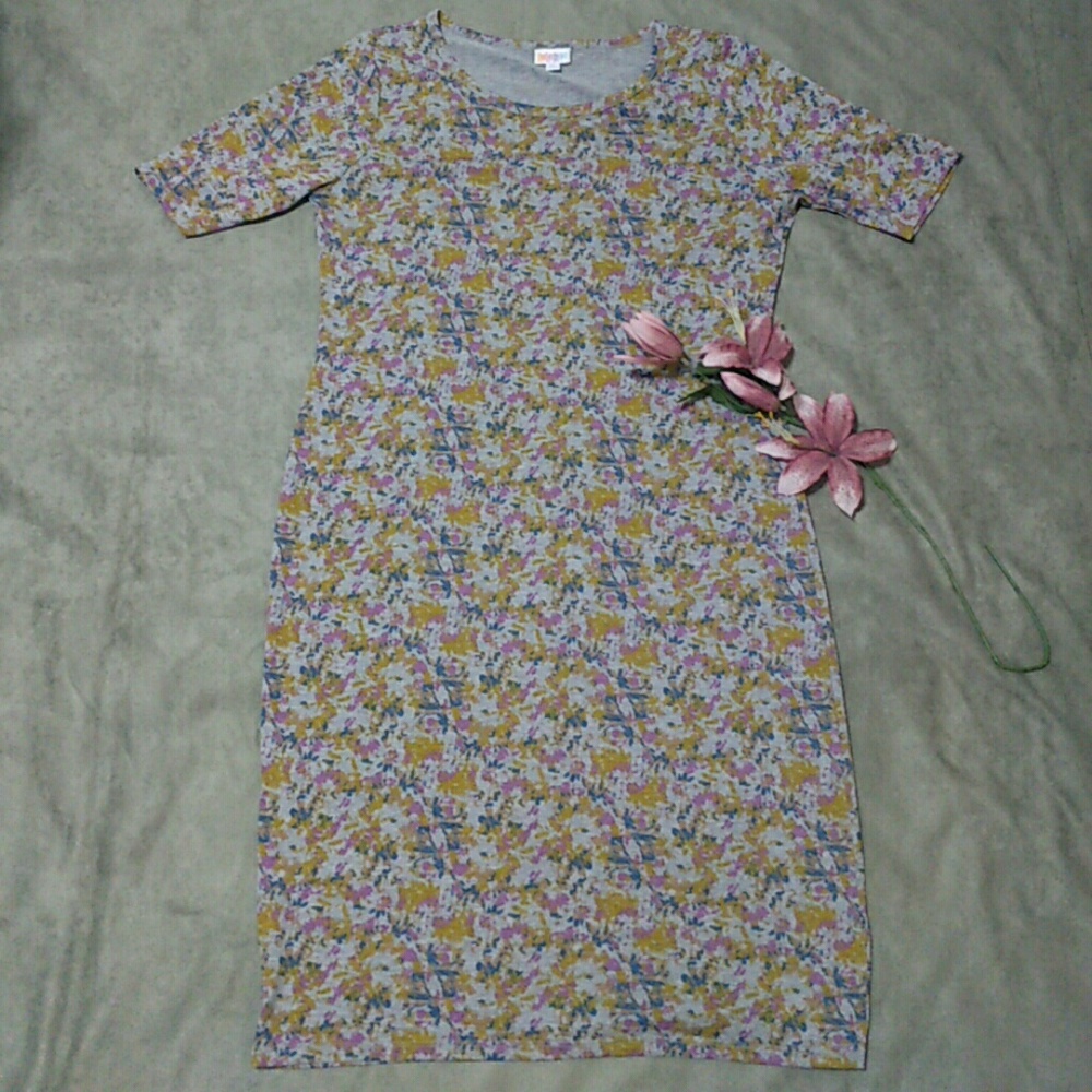 3/$10 Lularoe Gray Floral Julia Dress NWOT
